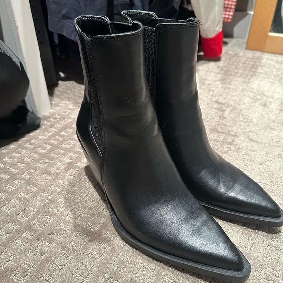Zara Heeled Ankle Boot - Picture 2 of 3